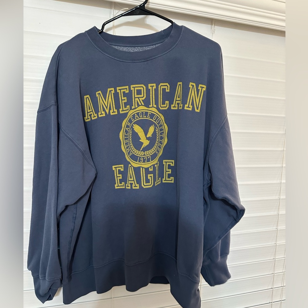 American Eagle oversized blue crewneck